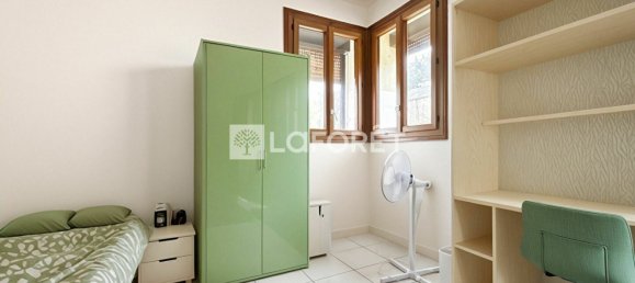 5 bedrooms House in Truyes, France No. 251459 9