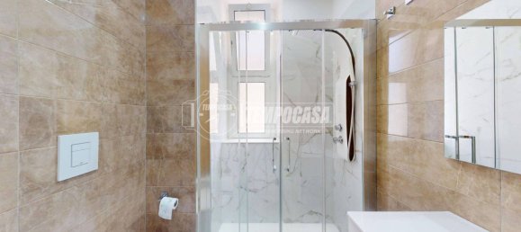 1 bedroom Apartment in Bari, Italy No. 371097 4