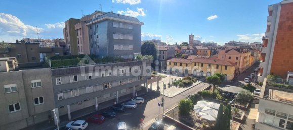 Apartamento T3 em Saronno, Italy N.º 374297 8