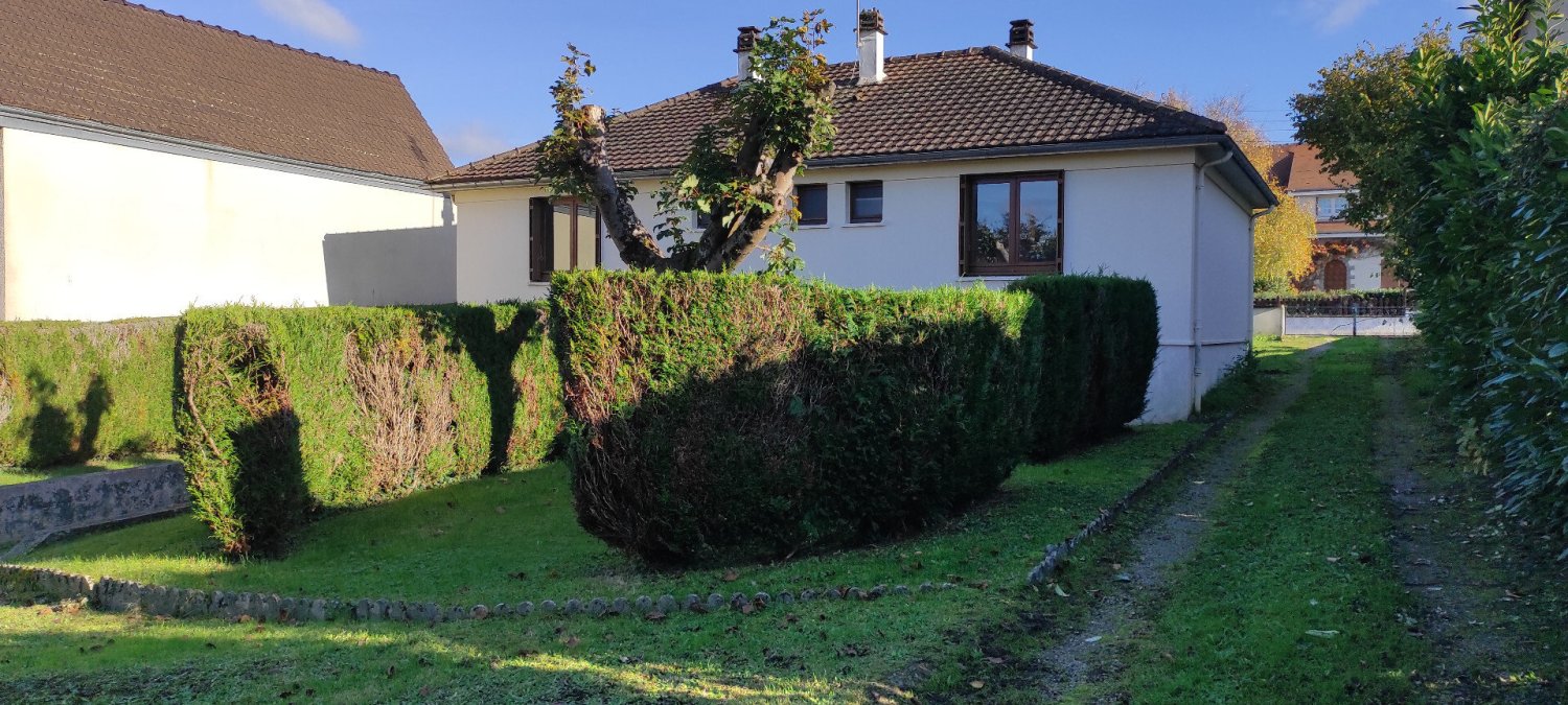 2 bedrooms House in Saint-Marcel, France No. 153893