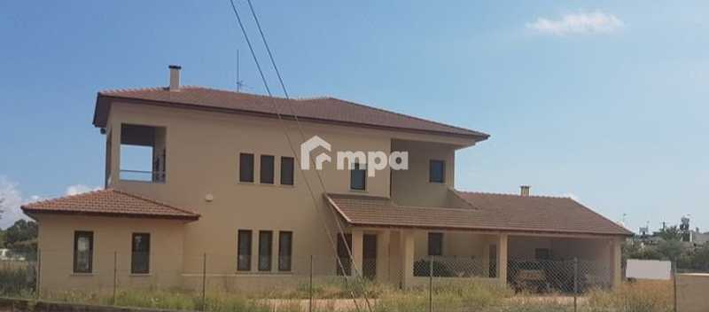 5 bedrooms Commercial property in Nisou, Cyprus No. 19904
