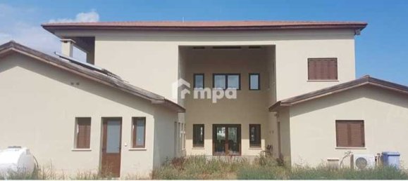 5 bedrooms Commercial property in Nisou, Cyprus No. 19904 2
