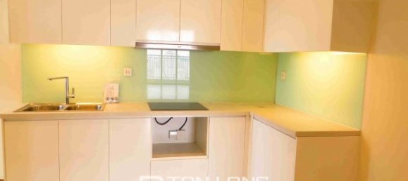 Apartamento de 3 dormitorios en Dong Da, Vietnam No. 2449 2