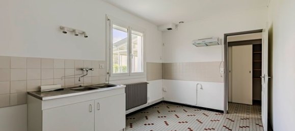 Дом с 3 спальнями в Ле-Бийо, Франция № 296098 3