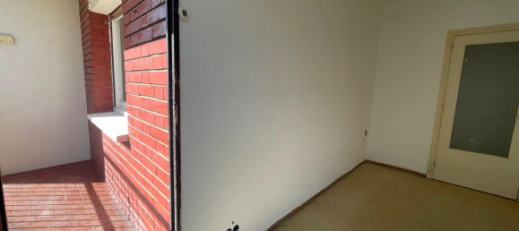 3 Schlafzimmer Wohnung in L'Hospitalet de Llobregat, Spain, Nr. 136688 6