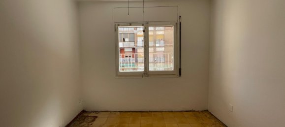 3 Schlafzimmer Wohnung in L'Hospitalet de Llobregat, Spain, Nr. 136688 14