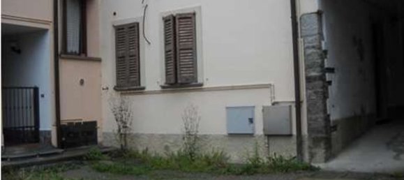 4 rooms Apartment in Besana in Brianza, Italy No. 5282 2