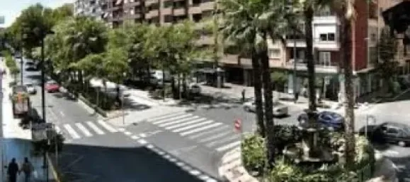 4 bedrooms Apartment in Torrent, Spain No. 175490 3