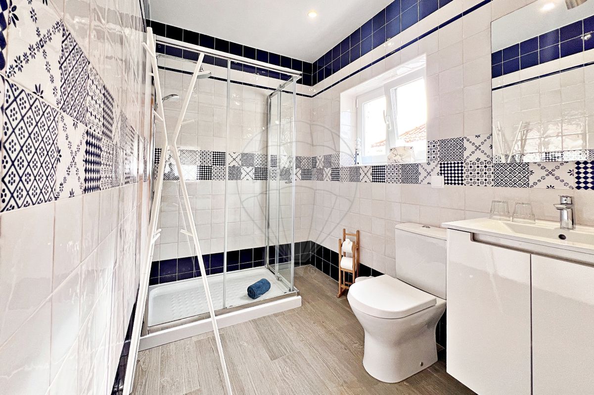 8 bedrooms House in Foz do Arelho, Portugal No. 20811