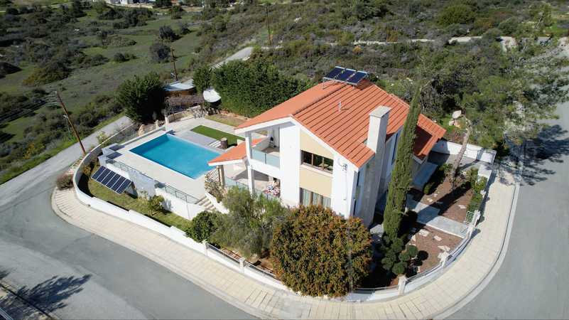 4 bedrooms Villa in Souni–Zanatzia, Cyprus No. 20396