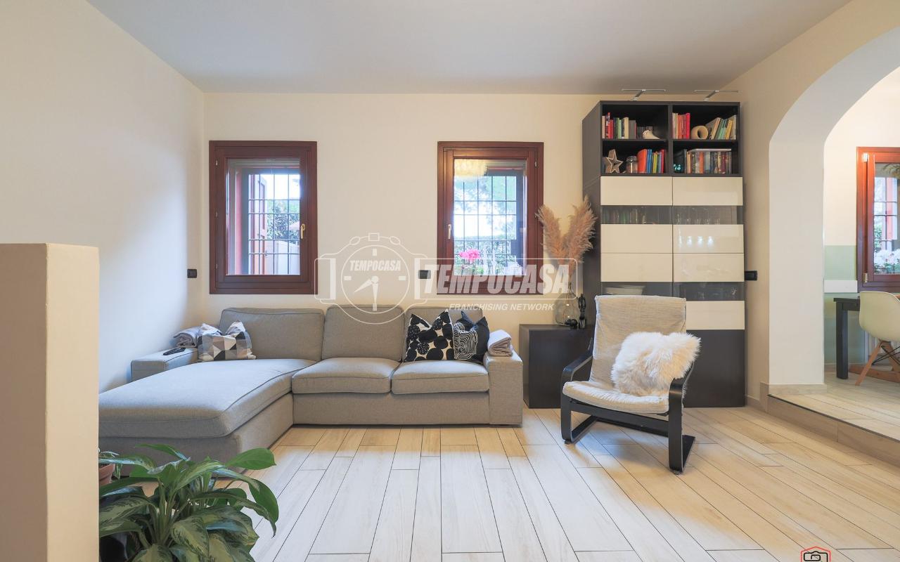 4 rooms Apartment in San Lazzaro di Savena, Italy No. 30108