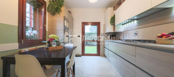 4 rooms Apartment in San Lazzaro di Savena, Italy No. 30108 10