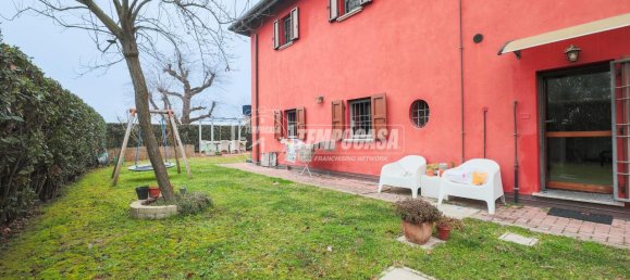 4 rooms Apartment in San Lazzaro di Savena, Italy No. 30108 30