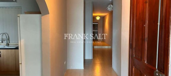 Apartamento de 3 dormitorios en Birzebbuga, Malta No. 8220 6