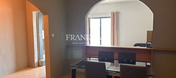 Apartamento de 3 dormitorios en Birzebbuga, Malta No. 8220 5