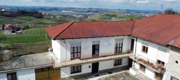 16 rooms House in Castagnole delle Lanze, Italy No. 154394 27