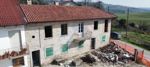 16 rooms House in Castagnole delle Lanze, Italy No. 154394 19