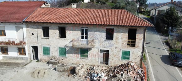 16 rooms House in Castagnole delle Lanze, Italy No. 154394 18