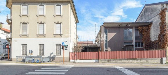 Склад 770м² в Комо, Италия № 279654 7