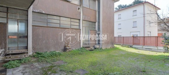 Склад 770м² в Комо, Италия № 279654 4