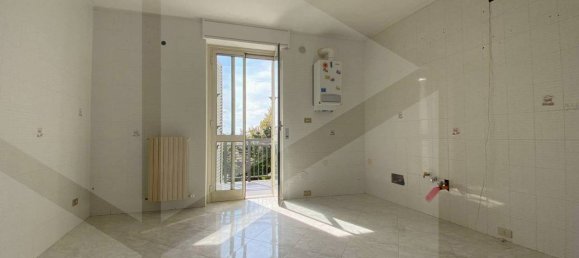 6 rooms Apartment in San Severo, Italy No. 31398 3