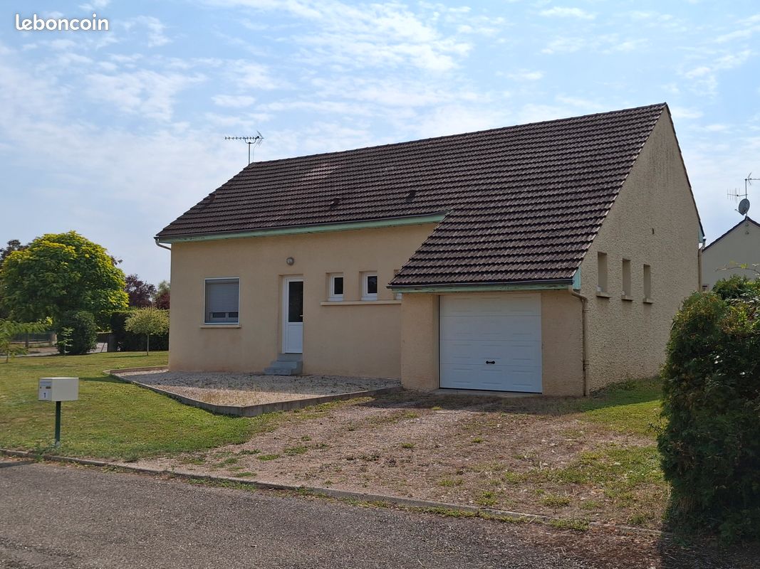 Casa de 3 dormitorios en Mervans, France No. 363744