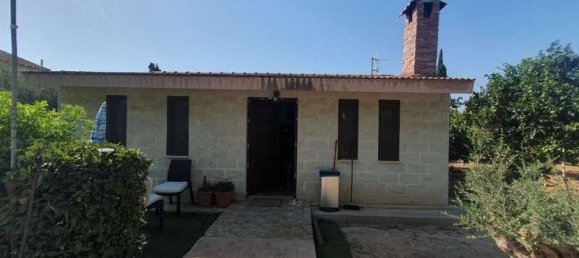 5 bedrooms House in Pervolia, Cyprus No. 16625 16