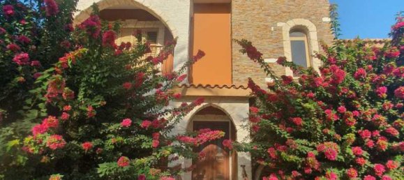 5 bedrooms House in Pervolia, Cyprus No. 16625 4