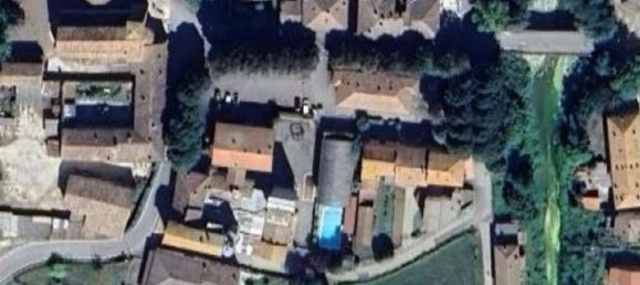 411m² Commercial property in Castell'Arquato, Italy No. 307563 10