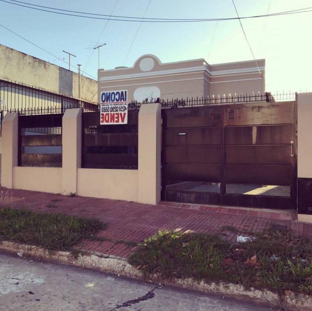 2 bedrooms House in Quilmes, Argentina No. 9172