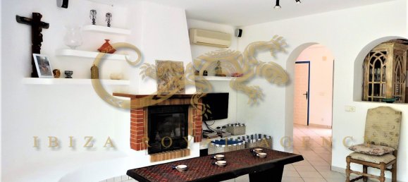 3 bedrooms Villa in Sant Agusti des Vedra, Spain No. 864 10