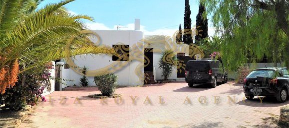 3 bedrooms Villa in Sant Agusti des Vedra, Spain No. 864 8