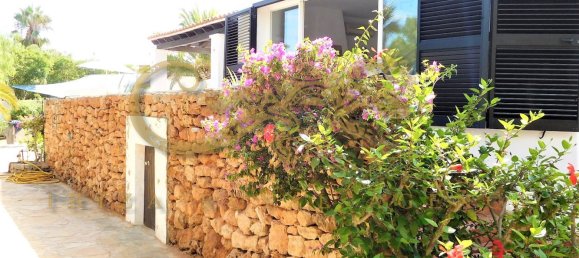 3 bedrooms Villa in Sant Agusti des Vedra, Spain No. 864 4