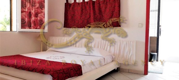 3 bedrooms Villa in Sant Agusti des Vedra, Spain No. 864 22