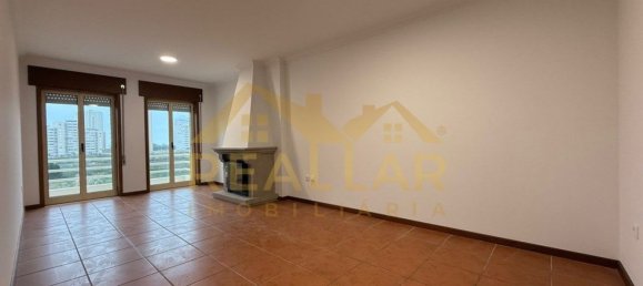 Квартира с 2 спальнями в Повуа ди Варзин, Португалия № 82610 8