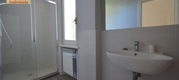 5 rooms House in Forte dei Marmi, Italy No. 37148 17