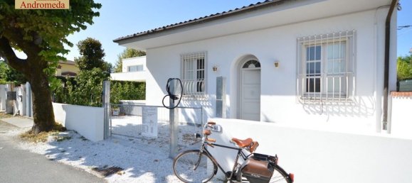 5 rooms House in Forte dei Marmi, Italy No. 37148 19
