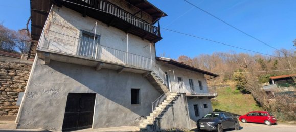 2 bedrooms House in Cumiana, Italy No. 274155 4