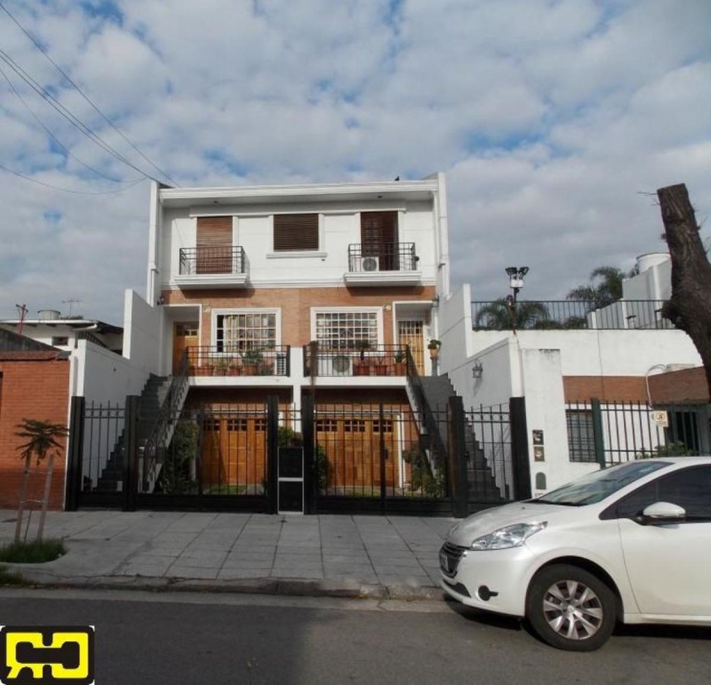 3 bedrooms House in Buenos Aires, Argentina No. 103570