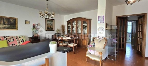 4 bedrooms Apartment in Massa, Italy No. 116491 2