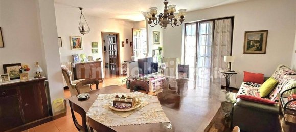 4 bedrooms Apartment in Massa, Italy No. 116491 3