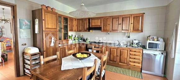 4 bedrooms Apartment in Massa, Italy No. 116491 7