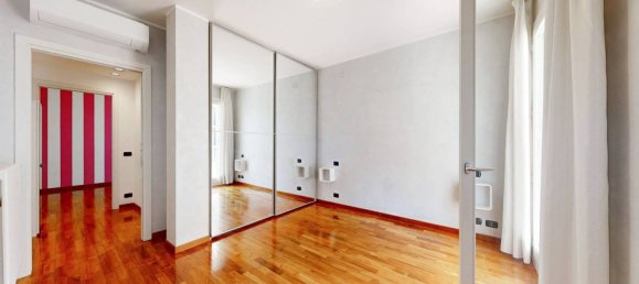 2 bedrooms Apartment in Milan, Italy No. 282296 31