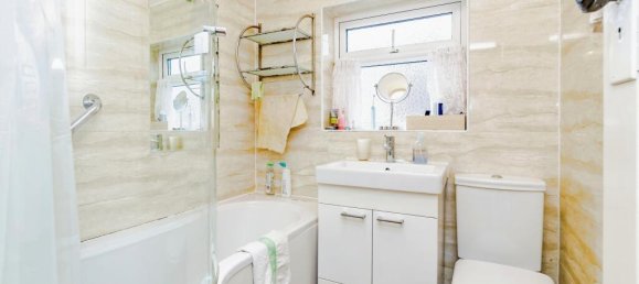 3 bedrooms House in Purley, United Kingdom No. 8067 22