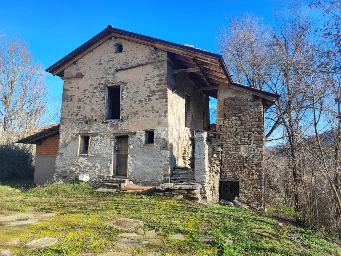 4 rooms House in San Sebastiano Curone, Italy No. 25258