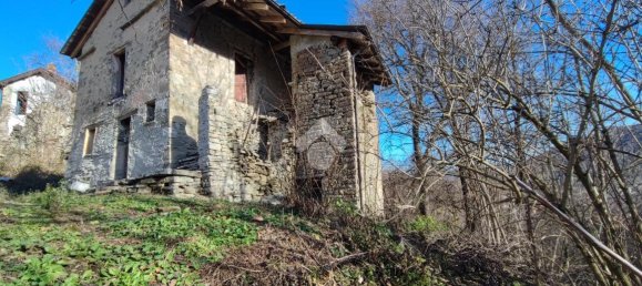 4 rooms House in San Sebastiano Curone, Italy No. 25258 3