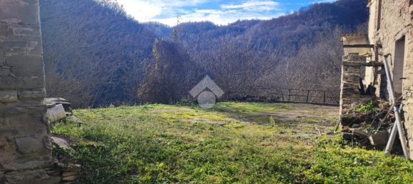 4 rooms House in San Sebastiano Curone, Italy No. 25258 26