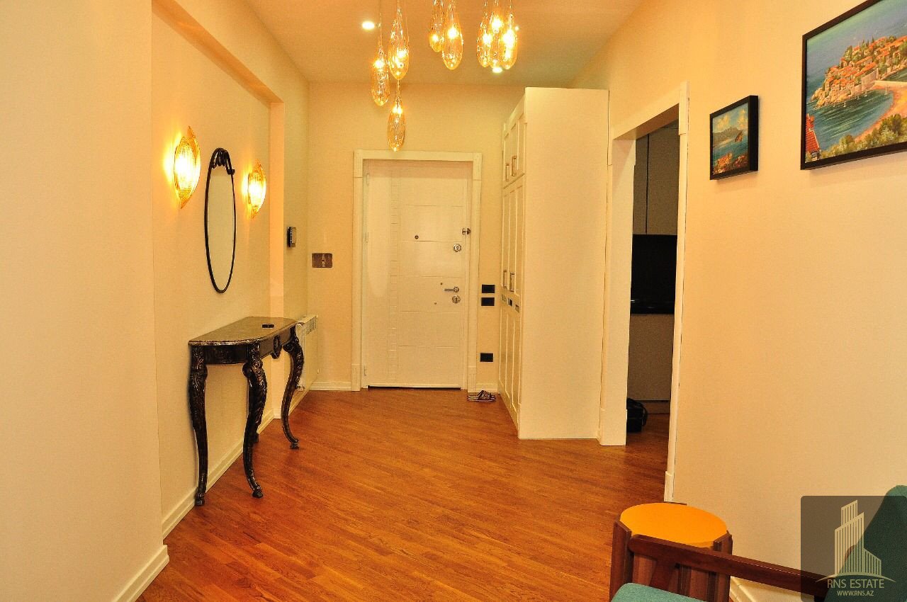 3 bedrooms Apartment in Khatay, Azerbaijan No. 1624