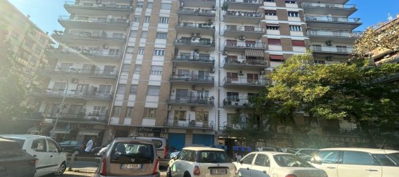 2 rooms Apartment in Rome, Italy No. 24194 3