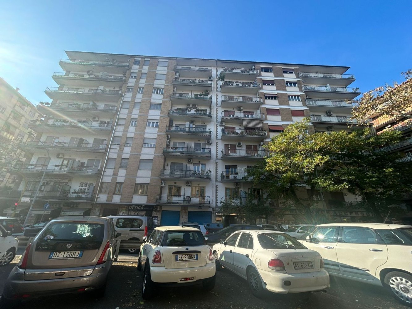 2 rooms Apartment in Rome, Italy No. 24194